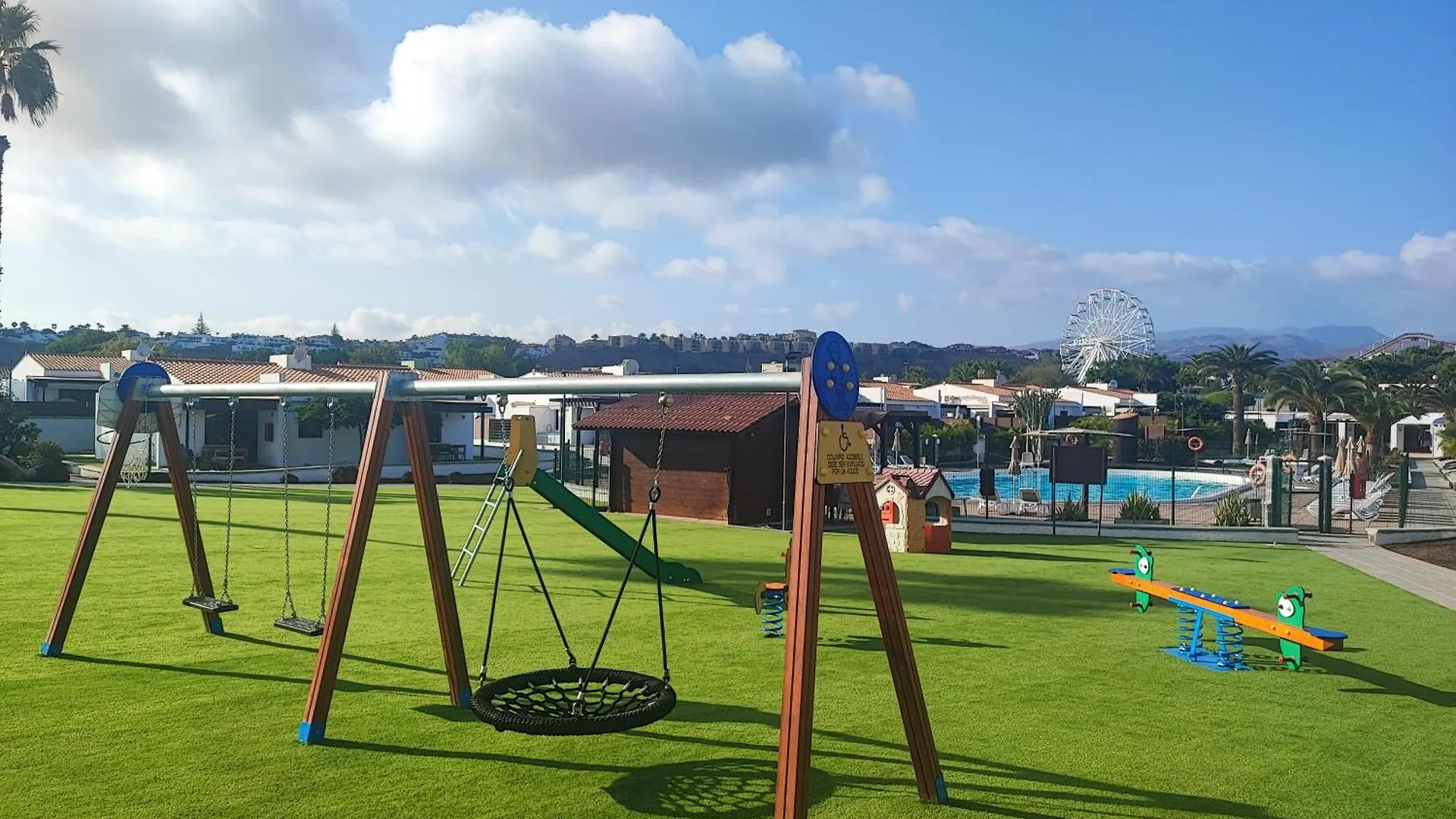 Bungalow Maspalomas Golf Con Jacuzzi, Piscina Y Jardin San Bartolome de Tirajana  0*, San Bartolome de Tirajana (Gran Canaria)