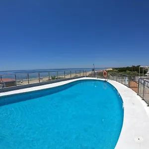 islantilla-primera-linea-de-playa-piscina-parking.es-andalucia.com/