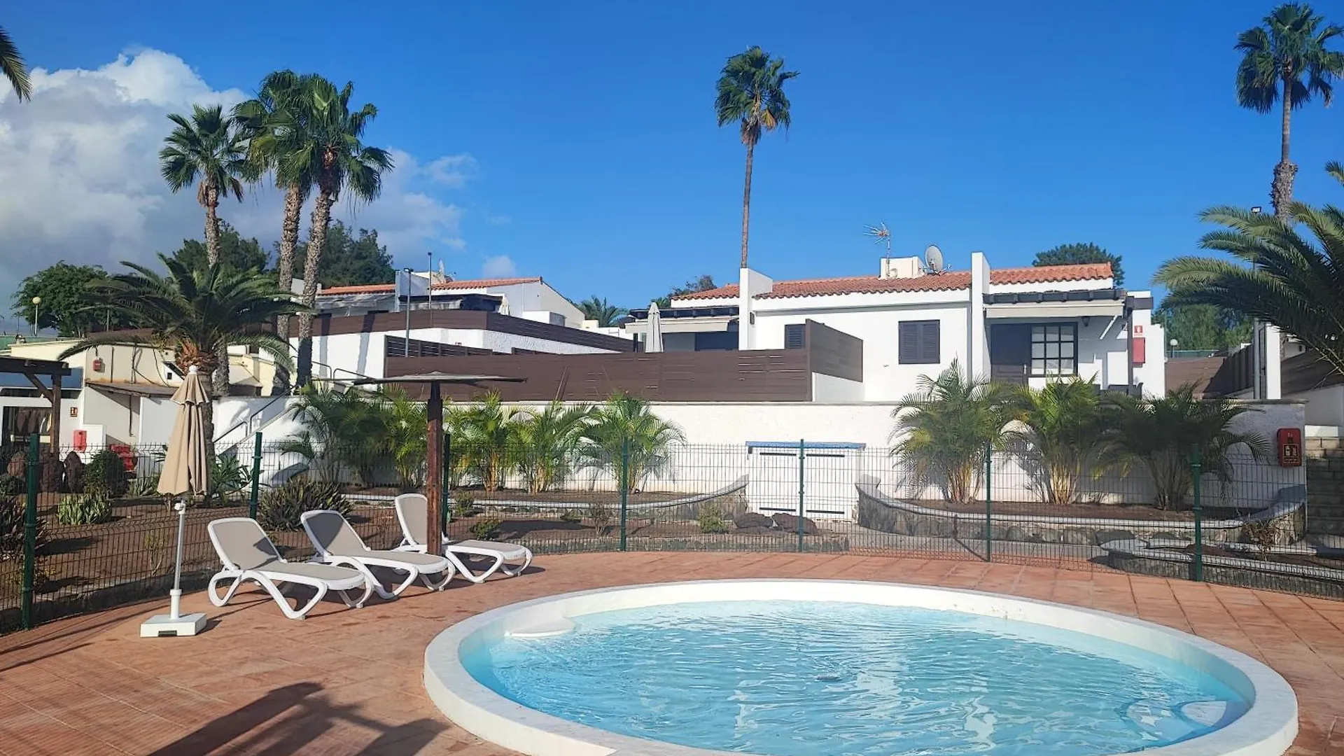 Bungalow Maspalomas Golf Con Jacuzzi, Piscina Y Jardin San Bartolome de Tirajana